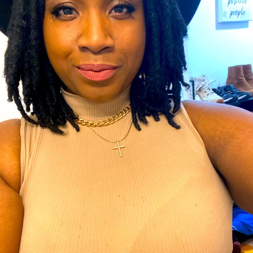 Meet your Posher, Zee